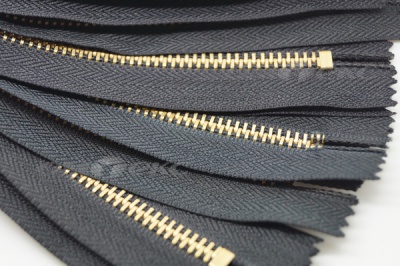 18см молнии джинсовые №322 черный авт. т4 латунь - купить в Ачинске. Цена: 28.62 руб.