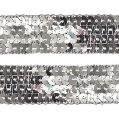 Тесьма с пайетками D8, шир. 20 мм/уп. 25+/-1 м, цвет серебро - купить в Ачинске. Цена: 778.19 руб.